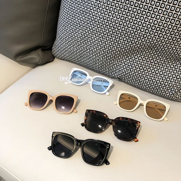 kids casual sunglasses anti-uv vintage outdoor goggles children personality literature frame adumbral glasses tide protective eyewear d083, Blue
kids casual sunglasses anti-uv vintage outdoor goggles children personality literature frame adumbral glasses tide protective eyewear d083, Blue