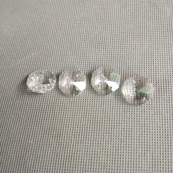 chandelier crystal 1000 pieces/lot clear 24mm octagon beads in 4 holes cut&faceted glass beads,curtains
chandelier crystal 1000 pieces/lot clear 24mm octagon beads in 4 holes cut&faceted glass beads,curtains