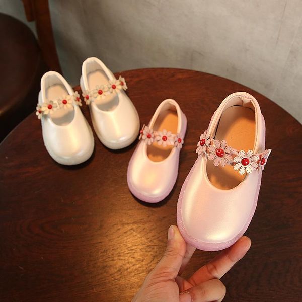 sneakers 2021 autumn girls shoes korea style fashion princess girl children floral, Black;red
sneakers 2021 autumn girls shoes korea style fashion princess girl children floral, Black;red