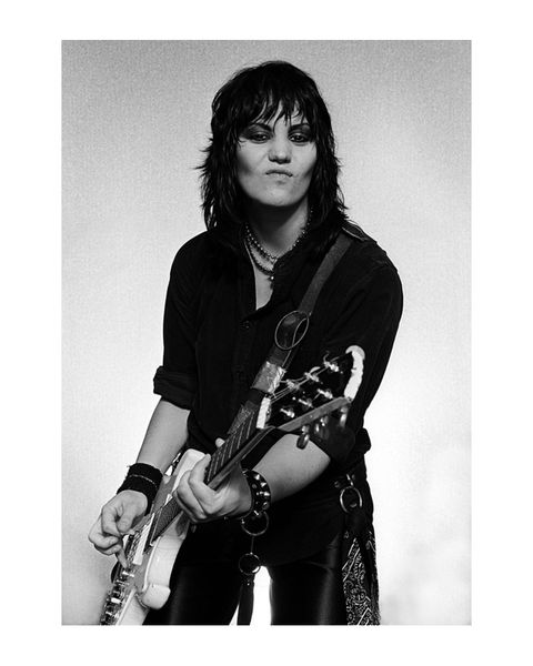 joan jett rock singer painting poster print home decor framed or unframed ppaper material
joan jett rock singer painting poster print home decor framed or unframed ppaper material