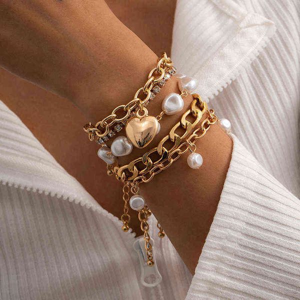 baroque pearl chain lock 2021 trendy bracelet for women crystal heart lovers cuff punk bangle femme jewelry, Golden;silver
baroque pearl chain lock 2021 trendy bracelet for women crystal heart lovers cuff punk bangle femme jewelry, Golden;silver