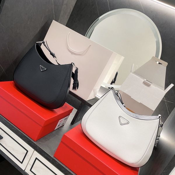 hand bag wallet handbagladhandbagmessengerbag soho bagdiscoshoulderbag tassel messenger bagpurse
hand bag wallet handbagladhandbagmessengerbag soho bagdiscoshoulderbag tassel messenger bagpurse