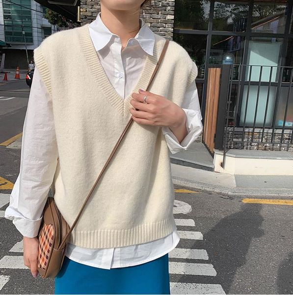 women's vests 4 colors 2021 autumn and winter korean style v neck knitted solid color sleeveless vest sweaters womens pullovers, Black;white
women's vests 4 colors 2021 autumn and winter korean style v neck knitted solid color sleeveless vest sweaters womens pullovers, Black;white