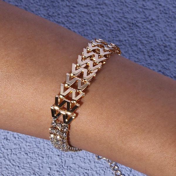 charm bracelets limeng jewelry manufacturers explosion models european and american fashion chain bracelet personality claw, Golden;silver
charm bracelets limeng jewelry manufacturers explosion models european and american fashion chain bracelet personality claw, Golden;silver