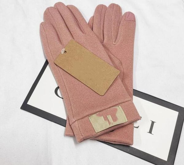 european and american designer brand windproof leather gloves lady touch screen rabbit fur mouth winter heat preservation wind style 5672, Blue;gray
european and american designer brand windproof leather gloves lady touch screen rabbit fur mouth winter heat preservation wind style 5672, Blue;gray