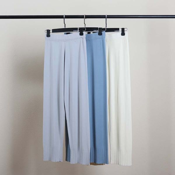 capris aransue tights spring and summer pantalon silky ice straight line sweatpants, Black;white
capris aransue tights spring and summer pantalon silky ice straight line sweatpants, Black;white