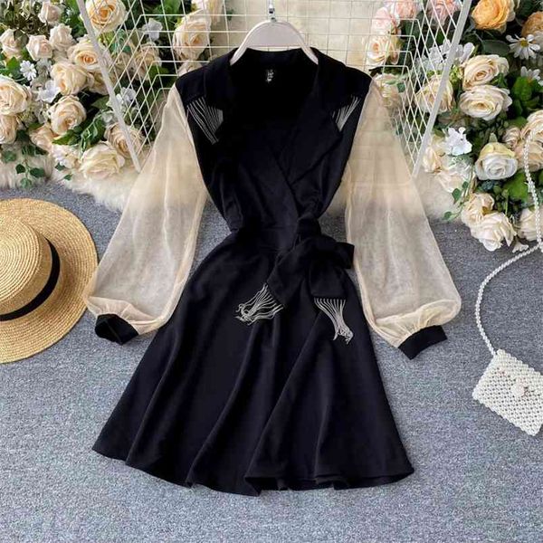 spring autumn women's dress mesh puff sleeve stitching retro black suit collar tassel short woman ml552 210506, Black;gray
spring autumn women's dress mesh puff sleeve stitching retro black suit collar tassel short woman ml552 210506, Black;gray