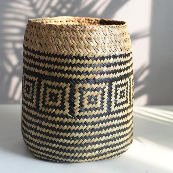 storage bags basket hand-woven flower straw fashionable innovative woven store small objects
storage bags basket hand-woven flower straw fashionable innovative woven store small objects