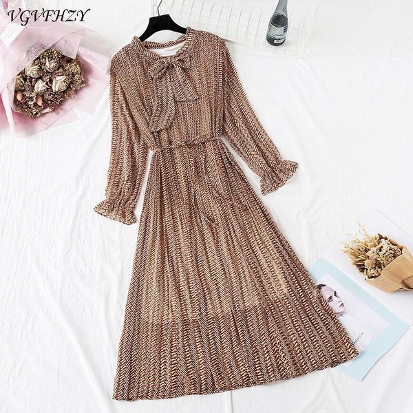 casual dresses pleated dress chiffon women 2021 spring and summer printed korean style high waist slim long sleeve party, Black;gray
casual dresses pleated dress chiffon women 2021 spring and summer printed korean style high waist slim long sleeve party, Black;gray