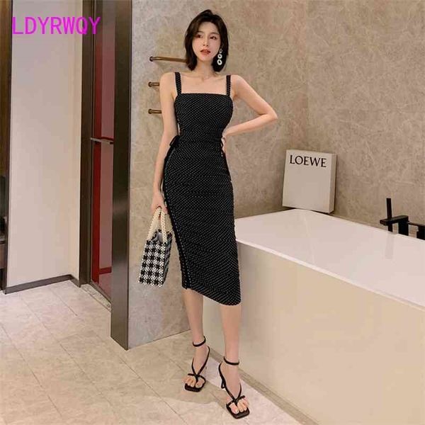summer female retro temperament suspenders black and white wave dot suspender dress office lady 210416, Black;gray
summer female retro temperament suspenders black and white wave dot suspender dress office lady 210416, Black;gray