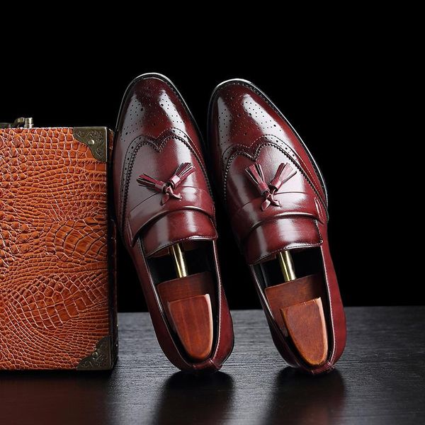 dress shoes 2021 fashion tassel brogue footwear formal luxury designer men loafers business casual bullock big size 37-48, Black
dress shoes 2021 fashion tassel brogue footwear formal luxury designer men loafers business casual bullock big size 37-48, Black