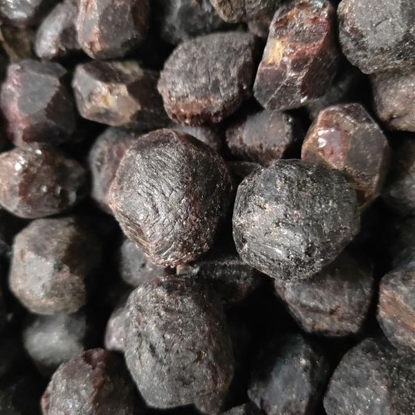 decorative objects & figurines 100g-500g natural red garnet original healing crystal quartz stone rock specimens
decorative objects & figurines 100g-500g natural red garnet original healing crystal quartz stone rock specimens