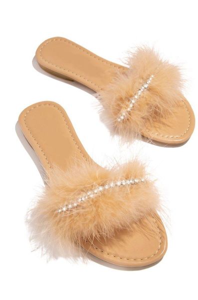 slippers 2021 women's summer fashion flat bottom crystal hairy cool plus size female leaky toe one line, Black
slippers 2021 women's summer fashion flat bottom crystal hairy cool plus size female leaky toe one line, Black