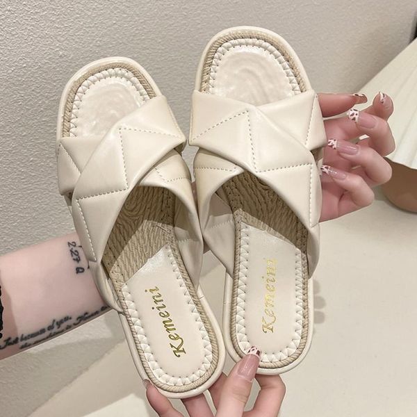 flat slippers summer 2021 outdoor wear sandals soft sole jelly bottom black heel fashion shoes
flat slippers summer 2021 outdoor wear sandals soft sole jelly bottom black heel fashion shoes