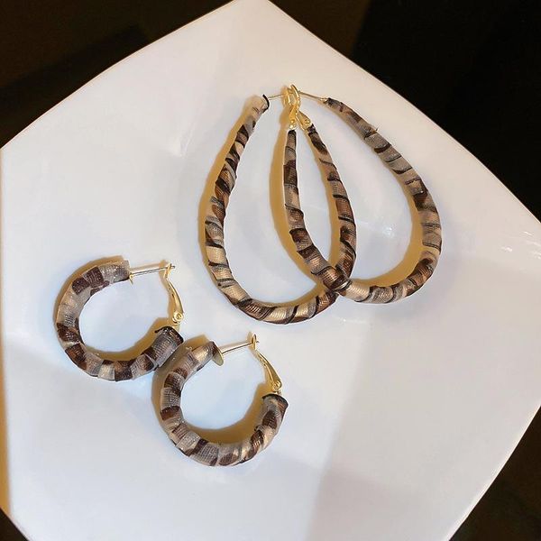 hoop & huggie 2021 europe and america leopard print geometric vintage alloy earrings for women fashion jewelry statement pendiente mujer, Golden;silver
hoop & huggie 2021 europe and america leopard print geometric vintage alloy earrings for women fashion jewelry statement pendiente mujer, Golden;silver