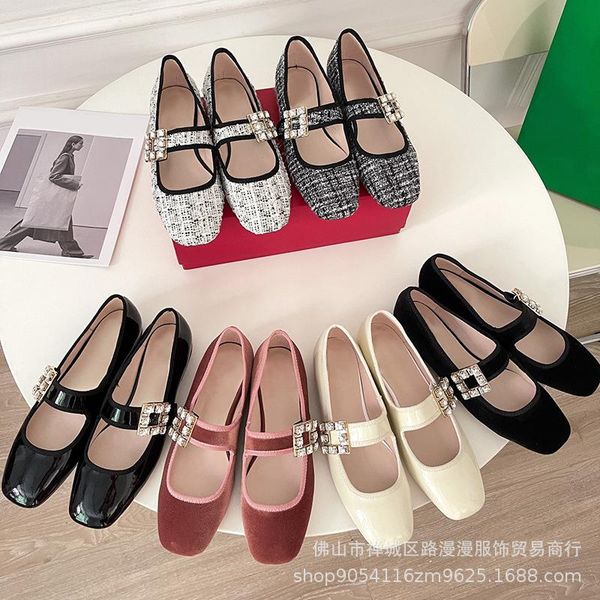 sandals 2021 diamond buckle mary jane flat shoes square toe shallow patent leather metal ballet women, Black
sandals 2021 diamond buckle mary jane flat shoes square toe shallow patent leather metal ballet women, Black
