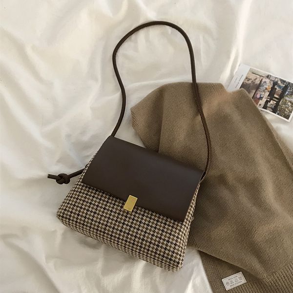 autumn and winter high-capacity bag women's fashion net red woolen briefcase, minority dign single shoulder msenger bag
autumn and winter high-capacity bag women's fashion net red woolen briefcase, minority dign single shoulder msenger bag