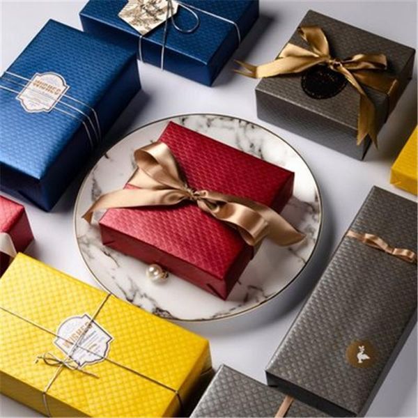 other arts and crafts pearl paper candy chocolate biscuits tin wrapping metal embossing gift craft wedding packaging packing decoration
other arts and crafts pearl paper candy chocolate biscuits tin wrapping metal embossing gift craft wedding packaging packing decoration