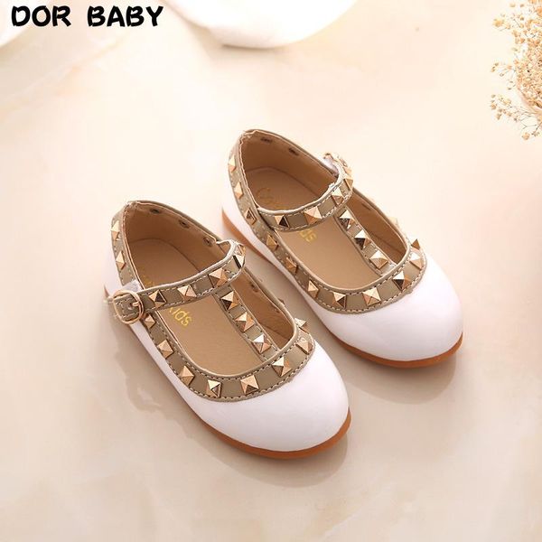 the fall 2021 children shoes rivets adornment fashion girls brand sneakers flat, Black;grey
the fall 2021 children shoes rivets adornment fashion girls brand sneakers flat, Black;grey