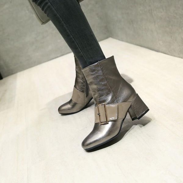 boots big size ma'am coarse heel short pure color metal decoration boot barrel high, Black
boots big size ma'am coarse heel short pure color metal decoration boot barrel high, Black