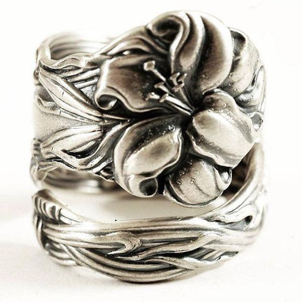 cluster rings vintage silver plated big flower twisty ring for men women punk gothic party banquet retro jewelry gift anel, Golden;silver
cluster rings vintage silver plated big flower twisty ring for men women punk gothic party banquet retro jewelry gift anel, Golden;silver