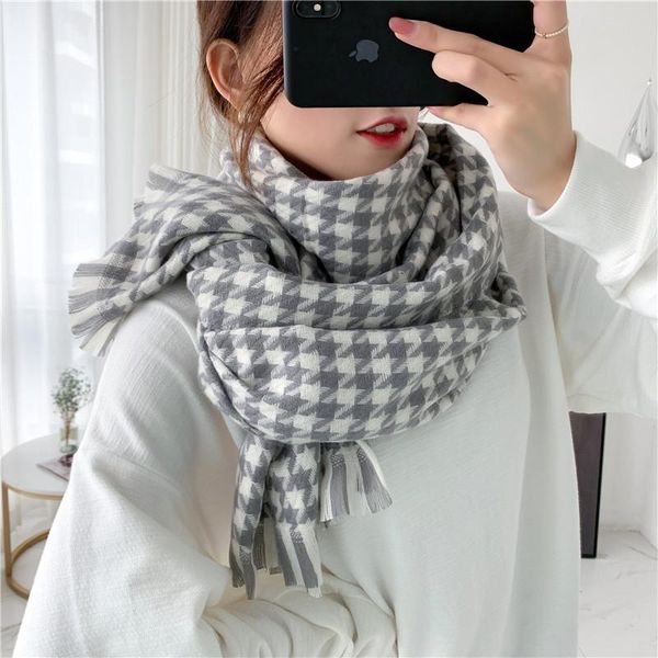 scarves 2021 houndstooth scarf female korean version of retro cashmere warm tassel shawl thickened in autumn and winter, Blue;gray
scarves 2021 houndstooth scarf female korean version of retro cashmere warm tassel shawl thickened in autumn and winter, Blue;gray