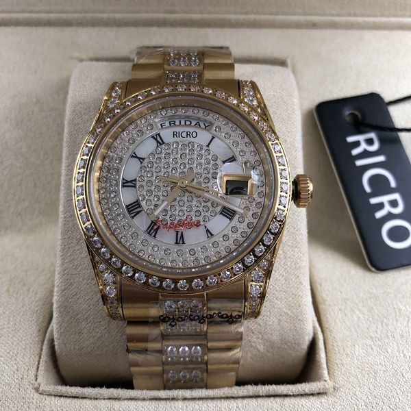 ladies luxury watch master automatic movement gold shining diamond watchband sapphire glass 36 mm star dial stainless steel wholesale and re, Slivery;brown
ladies luxury watch master automatic movement gold shining diamond watchband sapphire glass 36 mm star dial stainless steel wholesale and re, Slivery;brown