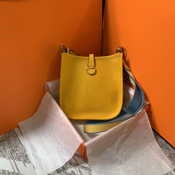 luxury design fashion mini evekyne's handmade bags handbags shoulder bag women's crossbody retro large capacity lady tote cosmetic
luxury design fashion mini evekyne's handmade bags handbags shoulder bag women's crossbody retro large capacity lady tote cosmetic