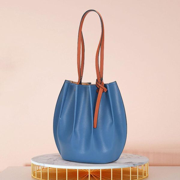 evening bags large-capacity bag female bucket 2021 korean version of the trendy niche commuter wild one-shoulder tote
evening bags large-capacity bag female bucket 2021 korean version of the trendy niche commuter wild one-shoulder tote