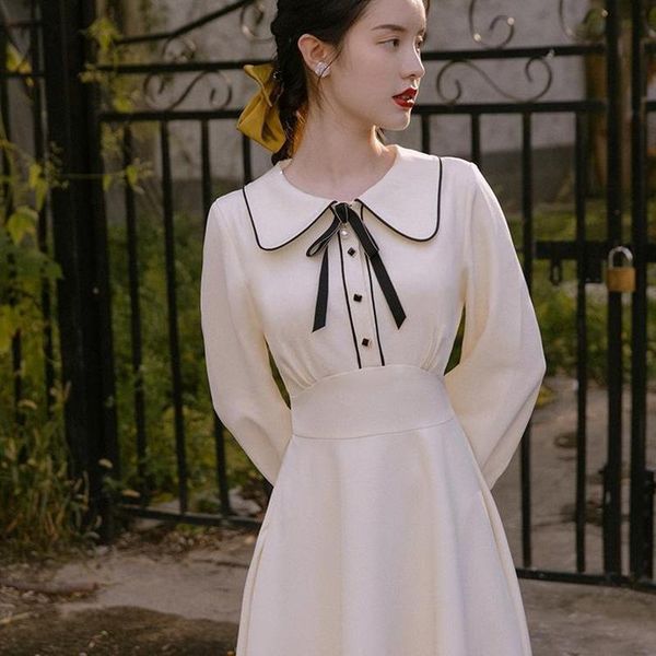 casual dresses french literary white dress women retro doll collar long evening 2021 autumn elegant bow female, Black;gray
casual dresses french literary white dress women retro doll collar long evening 2021 autumn elegant bow female, Black;gray