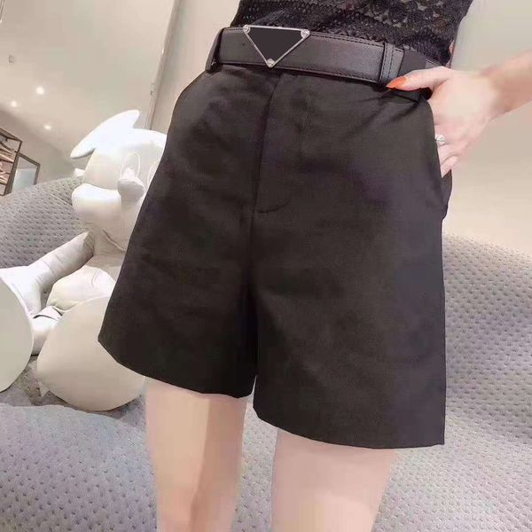 2021 luxury fashion belts leather designer women's buckle men women belt with box good nice, Black;brown
2021 luxury fashion belts leather designer women's buckle men women belt with box good nice, Black;brown
