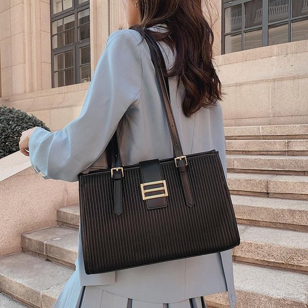 evening bags yilian autumn/winter single shoulder bag for women 2021 stylish versatile commuter pleats with large capacity
evening bags yilian autumn/winter single shoulder bag for women 2021 stylish versatile commuter pleats with large capacity
