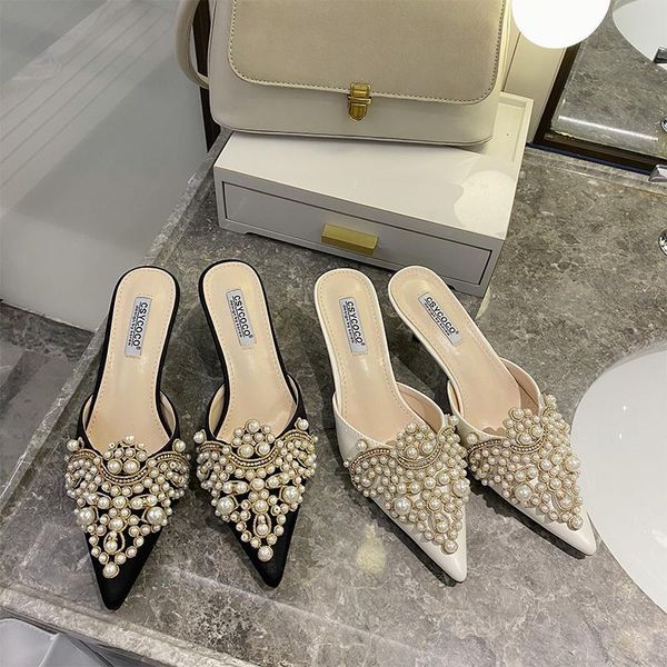 spring 2021 pearl rhinestone decoration pointed baotou semi-trailer with fine heel and middle sandals slippers, Black
spring 2021 pearl rhinestone decoration pointed baotou semi-trailer with fine heel and middle sandals slippers, Black