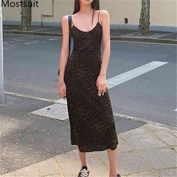 v-neck leopard printed dress women sleeveless spaghetti strap a-line dresses vintage fashion female vestidos summer 210513, Black;gray
v-neck leopard printed dress women sleeveless spaghetti strap a-line dresses vintage fashion female vestidos summer 210513, Black;gray