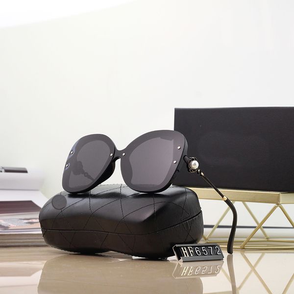 women's sunglasses fashion street sunglasse big frame polarizer euro american driving glasses 4 colors with logo l20-6572, White;black
women's sunglasses fashion street sunglasse big frame polarizer euro american driving glasses 4 colors with logo l20-6572, White;black