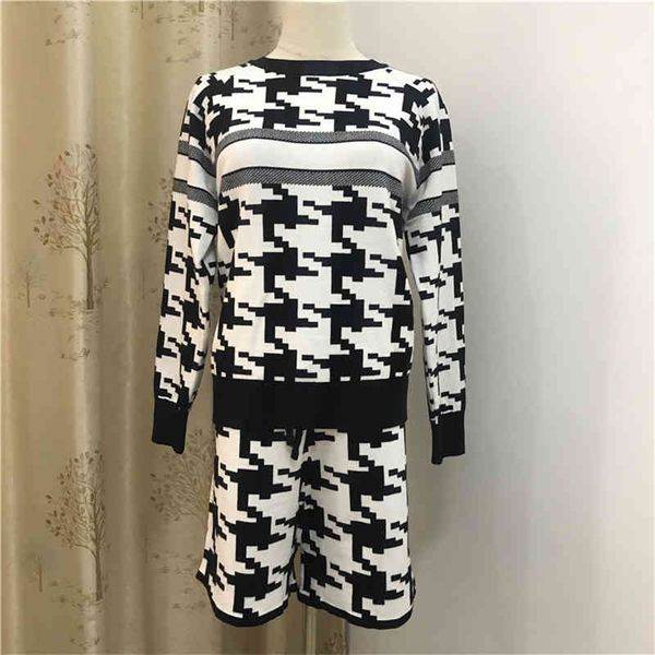 home fashion large thousand check round neck pullover long sleeve shorts sweater suit female, White;black
home fashion large thousand check round neck pullover long sleeve shorts sweater suit female, White;black