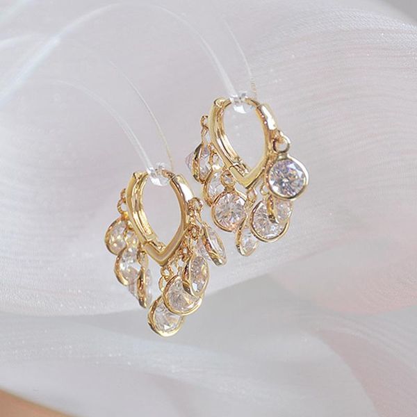 stud uilz 2021 trendy hoop earring for women grils luxury zircon earrings engagement banquet statement jewelry, Golden;silver
stud uilz 2021 trendy hoop earring for women grils luxury zircon earrings engagement banquet statement jewelry, Golden;silver