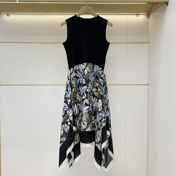 dress fadan family 2021 summer french women's sleeveless stitching waist forest plant element print, White;black
dress fadan family 2021 summer french women's sleeveless stitching waist forest plant element print, White;black