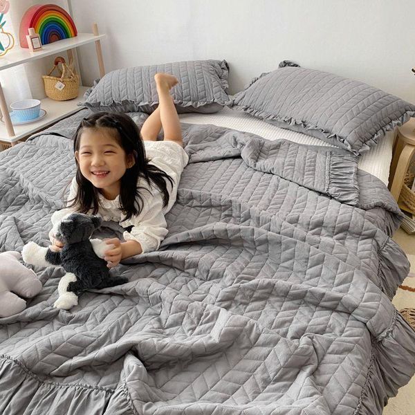 comforters & sets super soft bedspread summer blanket sofa throw bed cover bedding children's quilt goods for adults 2 pillow case + 1
comforters & sets super soft bedspread summer blanket sofa throw bed cover bedding children's quilt goods for adults 2 pillow case + 1