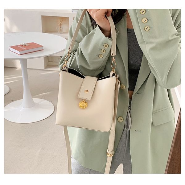 waistpacks 14 women white crossbody bag mxcz modern fashion casual european and american roll small shoulder handbag good
waistpacks 14 women white crossbody bag mxcz modern fashion casual european and american roll small shoulder handbag good