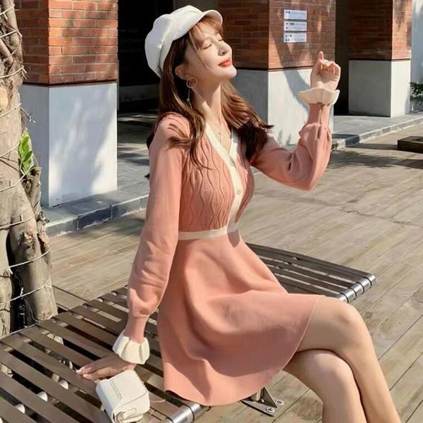 casual dresses 2021 spring autumn button knitted dress mini korean party elegant v-neck stitching high waist a line y251, Black;gray
casual dresses 2021 spring autumn button knitted dress mini korean party elegant v-neck stitching high waist a line y251, Black;gray