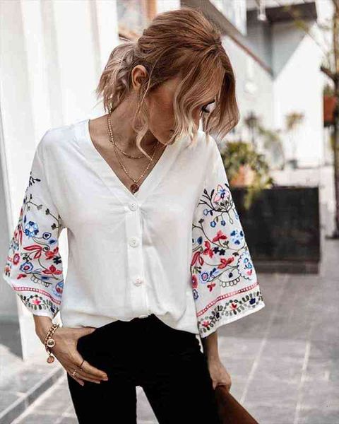 white nine quarter sleeve embroidery womens blouses button fashion v neck korean style mujer
white nine quarter sleeve embroidery womens blouses button fashion v neck korean style mujer