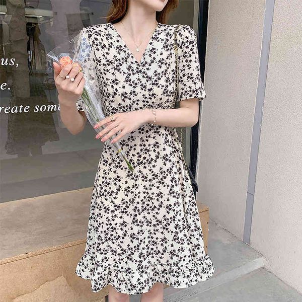 summer black white v-neck chiffon floral woman dress short-sleeved slimming skirts a-line mini womens dresses vestidos 210515, Black;gray
summer black white v-neck chiffon floral woman dress short-sleeved slimming skirts a-line mini womens dresses vestidos 210515, Black;gray