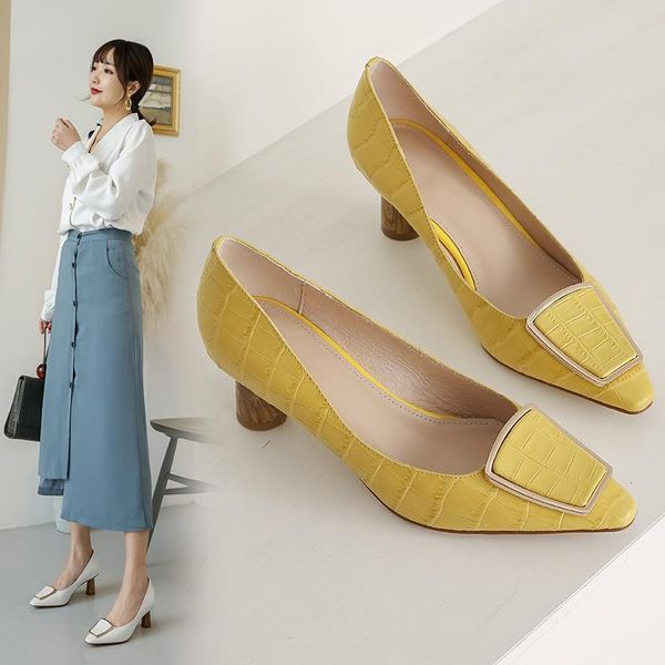 dress shoes 2021 women pumps genuine leather 22-25 cm length embossed cowhide with metal buckle high heels skin inside and outside, Black
dress shoes 2021 women pumps genuine leather 22-25 cm length embossed cowhide with metal buckle high heels skin inside and outside, Black