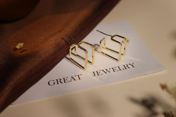 hoop & huggie minimalist gold color double-layer square earring for women trendy geometric drop statement earrings party fashion jewelry gif, Golden;silver
hoop & huggie minimalist gold color double-layer square earring for women trendy geometric drop statement earrings party fashion jewelry gif, Golden;silver