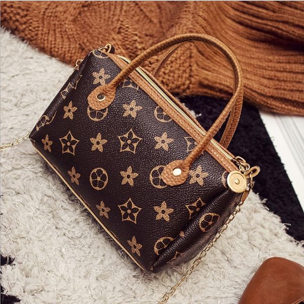 small handbag fashion flower printing tote ladies mini portable purse mobile phone chain diagonal luxury pillow bag
small handbag fashion flower printing tote ladies mini portable purse mobile phone chain diagonal luxury pillow bag