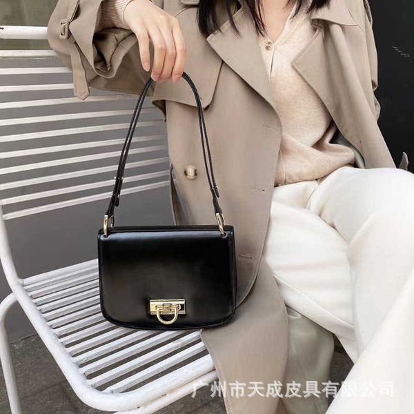women luxurys designers bags 2021 crossbody bag handbag designer handbags zhouzhoubao123 purse wallet small design oxford leather is of top, Black;red
women luxurys designers bags 2021 crossbody bag handbag designer handbags zhouzhoubao123 purse wallet small design oxford leather is of top, Black;red