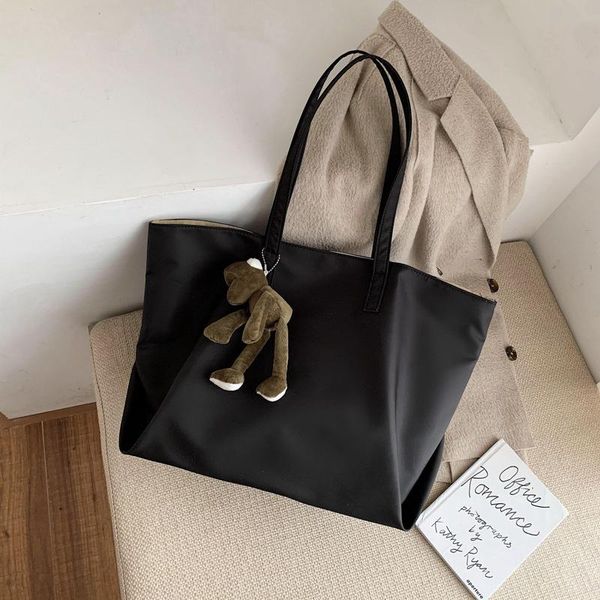 cross body large capacity ins ladies korean version of the shoulder handheld fashion tote bag
cross body large capacity ins ladies korean version of the shoulder handheld fashion tote bag