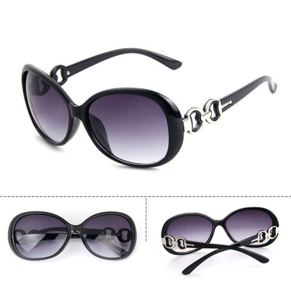 mens sunglasses 2021 fashion vintage round female sunglasses women brand designer feminine sun glasses women's pixel, White;black
mens sunglasses 2021 fashion vintage round female sunglasses women brand designer feminine sun glasses women's pixel, White;black