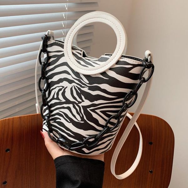 evening bags women bucket bag 2021 summer large capacity handbags all-match shoulder fashion chain totes
evening bags women bucket bag 2021 summer large capacity handbags all-match shoulder fashion chain totes